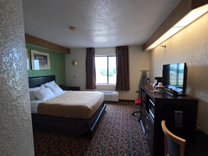 Pleasant Stay Inn & Suites Carnforth Экстерьер фото
