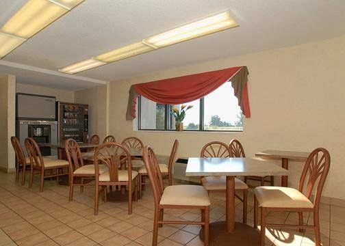 Pleasant Stay Inn & Suites Carnforth Ресторан фото